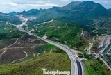 Trên công trường dự án hơn 1.800 tỷ đồng 'phá núi mở đường' của Quảng Ninh