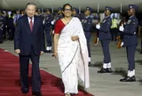 Thủ tướng Sri Lanka đón Tổng Bí thư, Chủ tịch nước Tô Lâm tại sân bay