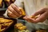Nền kinh tế 3.700 tỷ USD kêu gọi dân 'nhịn' mua vàng, làm việc tại nhà