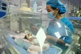 Nuôi sống thành công bé sinh non cực nhẹ cân 600 gram: Kỳ tích giữa đời thực
