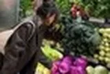 5 loại rau dễ "ngậm" thuốc trừ sâu nhất chợ: Người bán không muốn ăn nhưng người mua tranh nhau mỗi ngày