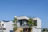 Ngôi nhà sử dụng hình khối kiến trúc để giải quyết ‘khoảng thở’ khí hậu