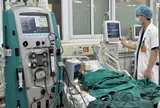 Uống rượu rồi về ngủ, cụ ông 64 tuổi hôn mê, suy đa tạng