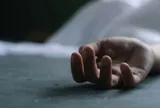 Bé gái bất ngờ sốt cao, sợ gió, sợ nước rồi tử vong