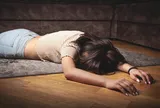 Người phụ nữ 33 tuổi nguy kịch sau khi uống nước, bác sĩ cảnh báo thói quen "cực độc"