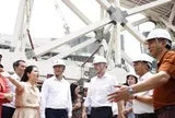 Chủ tịch FIFA thăm sân vận động 60.000 chỗ ngồi của PVF