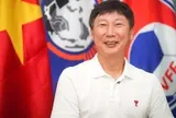 HLV Kim Sang-sik: Vợ khuyên ở hẳn Việt Nam, nhưng giá nhà cao quá không mua được