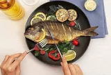 Ăn cá suốt 6 tháng, người đàn ông 62 tuổi bất ngờ khi đi khám