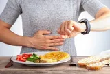 Bỏ bữa sáng, ăn gộp với bữa trưa: Coi chừng 2 bệnh khó chữa này