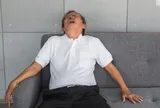 Người đàn ông 54 tuổi tử vong khi ngủ trưa, bác sĩ chỉ thẳng 3 thói quen tưởng tốt nhưng "cực độc"