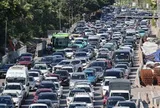Ô tô dàn hàng 5 trên đường, người dân chật vật trở lại Hà Nội chiều 2/9