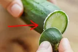 Dưa chuột bị đắng: Nên cắt bỏ hay bỏ cả quả?