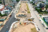 Một tuyến đường rộng gấp 2 lần đường băng sân bay đang dần hoàn thiện ngay giữa lòng Hà Nội, dẫn thẳng tới siêu dự án nhà hát do Sun Group đầu tư