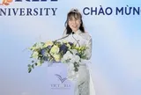 Nữ tỷ phú giàu nhất Việt Nam Nguyễn Thị Phương Thảo  hát "Mẹ yêu con" đầy cảm xúc sau khi làm một điều đặc biệt
