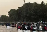 Từ những trận mưa lớn ở TPHCM: Bao giờ đường về nhà hết ngập?
