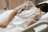 Có dấu hiệu này, người phụ nữ 45 tuổi đi khám bất ngờ phát hiện 2 bệnh ung thư