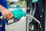 Doanh nghiệp tự quyết giá xăng dầu: Cơ chế giám sát ngăn bắt tay, thổi giá?