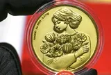 Giá vàng tăng mạnh trở lại, giá trong nước cao hơn thế giới 12,7 triệu đồng/lượng