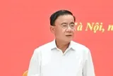 Bộ Chính trị: Đổi mới chính sách tiền lương, đãi ngộ theo vị trí việc làm, khắc phục cào bằng, coi trọng ngạch, bậc