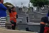 Người đàn ông tử 48 tuổi vong sau khi rơi xuống mộ bố ruột trong lúc dự tang lễ