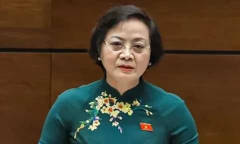 Bộ trưởng Nội vụ trải lòng trước ‘thời khắc lịch sử, thiêng liêng'