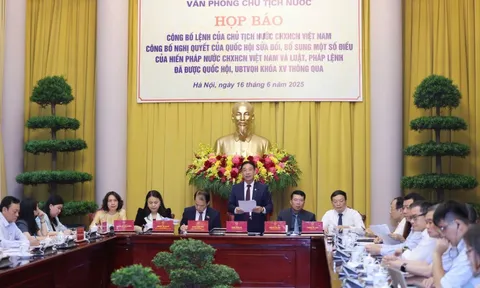 Công bố Lệnh của Chủ tịch nước về Hiến pháp sửa đổi