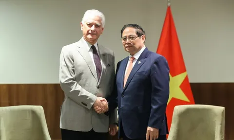 Thủ tướng làm việc với các tập đoàn, liên đoàn doanh nghiệp Brazil