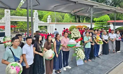 Chi hội Luật gia Công ty Luật Hợp danh The Light quyên góp tu sửa Khu di tích Ngã ba Đồng Lộc
