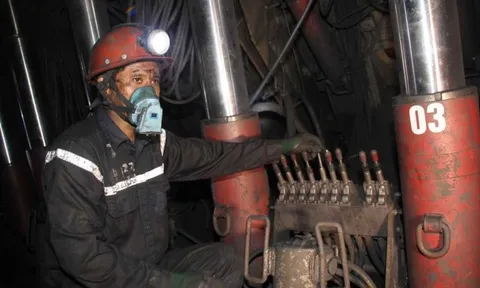 Nâng cao nhận thức về vai trò của 'Cuộc cách mạng khoa học - công nghệ và chuyển đổi số' trong sản xuất của TKV