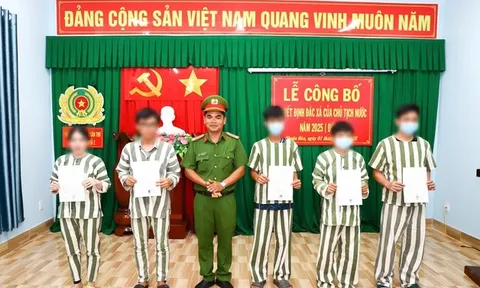 Niềm vui ngày đặc xá tại Trại giam H85