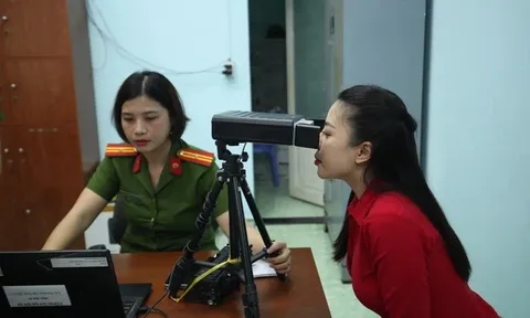 Đề xuất quy trình thu nhận sinh trắc học giọng nói, mống mắt