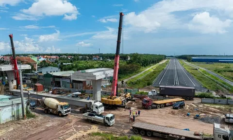 Trung Nam E&C dự kiến lập kỷ lục gác 42 phiến dầm trong 15 ngày đêm tại Cao tốc Biên Hòa – Vùng Tàu