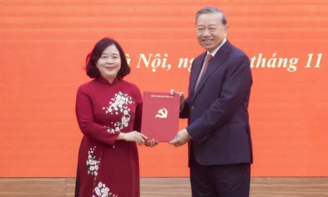 Bà Bùi Thị Minh Hoài làm Bí thư Đảng ủy MTTQ, các đoàn thể Trung ương