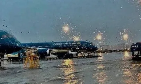 8 sân bay chịu ảnh hưởng trực tiếp của bão số 13, hàng loạt chuyến bay bị hoãn, hủy