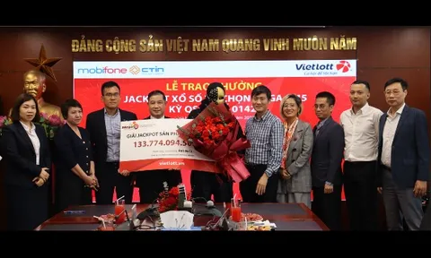 Nam thanh niên tại Khánh Hòa trúng Jackpot Vietlott hơn 133 tỷ đồng