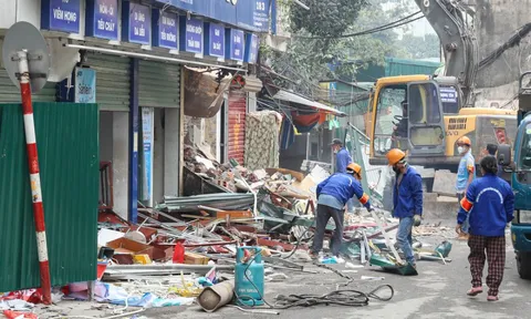 Hà Nội phá dỡ loạt công trình để làm tuyến đường ‘đắt nhất hành tinh’