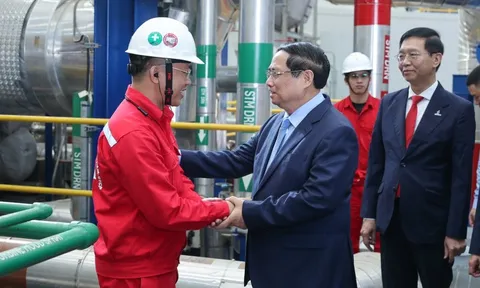 Khánh thành nhà máy tỷ USD “10 nhất” lần đầu tiên ở Việt Nam, Thủ tướng đánh giá là “dự án kiểu mẫu”