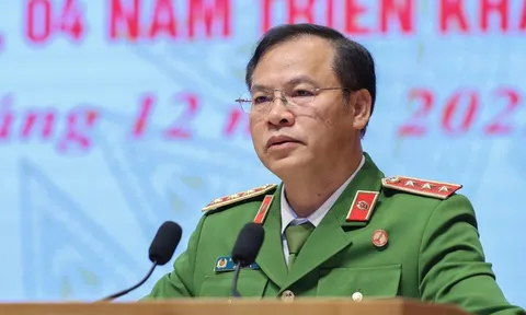 Chuyển dữ liệu từ "người dân chạy theo thủ tục" sang "dữ liệu chạy thay cho người dân"