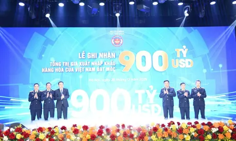 Hải quan tạo thuận lợi thương mại, góp phần đưa xuất nhập khẩu cán mốc 900 tỷ USD