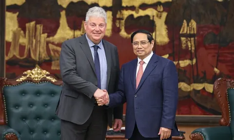 Gặp Thủ tướng, lãnh đạo Tập đoàn giữ thế độc tôn trong ngành CN 1.000 tỷ USD muốn "làm tổ" tại Việt Nam