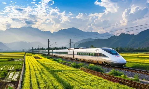 Bộ Xây dựng xem xét đề xuất làm đường sắt TPHCM - Cần Thơ - Cà Mau 250km/h