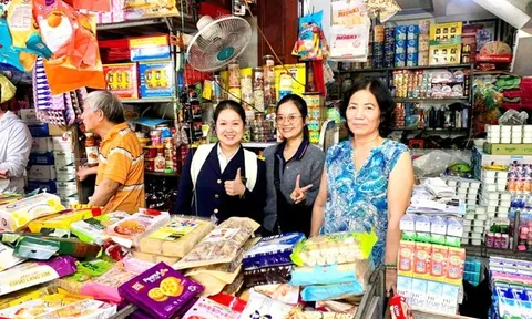 Tết đến, thuế “lên app”: Tiểu thương Huế cảm xúc đan xen