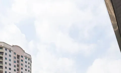 Kiến trúc hiện đại gặp gỡ truyền thống căn nhà 90m2 ở góc phố Hà Nội