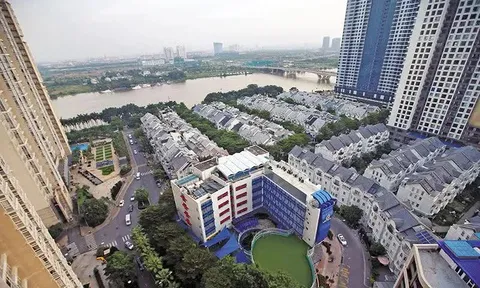 Bất động sản 2026: Rời "xương sống" ngân hàng, tìm vốn trên sàn