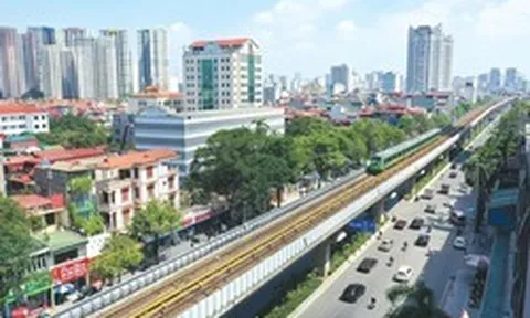 “Thay máu” thượng tầng, công ty đường sắt ở Hà Nội ôm về hơn 311 tỷ đồng hợp đồng trong chưa đầy 1 tháng