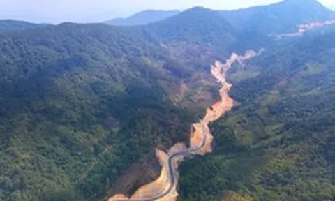 Ngắm đường 'như dòng sông xuyên rừng núi' nối Lâm Đồng và Đắk Lắk