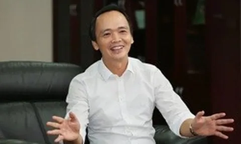 Ca sĩ Tùng Dương đi xem dự án của Chủ tịch Trịnh Văn Quyết trước khi hát tặng ông bài "Tái sinh"