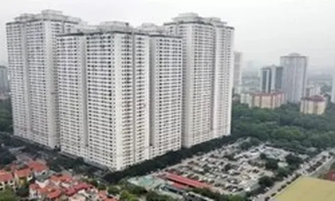 Hơn 10 năm chưa có sổ, cư dân chung cư 'vạn dân' được lấy ý kiến xử lý sai phạm chủ đầu tư