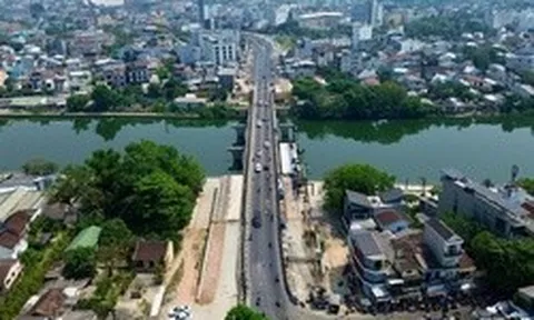 Thi công trở lại, vì sao nhà thầu cầu Vỹ Dạ vẫn bị chấm dứt hợp đồng?