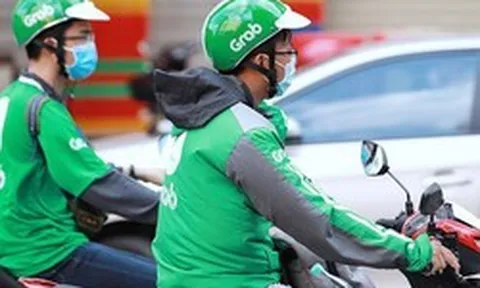 Hà Nội dự kiến siết phạm vi xe ôm, shipper chạy xe xăng